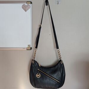 Michael Kors EUC Hobo Crossbody Bag